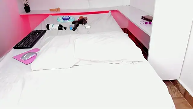 Alejandra_Dunn webcam