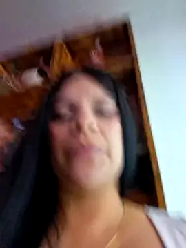 layla-daring (F young) - I masturbate in public 🔥🫦