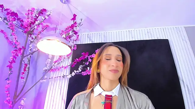 monik_fox_cr - MONIK_FOX_CR's free webcam - UK Sex Cams