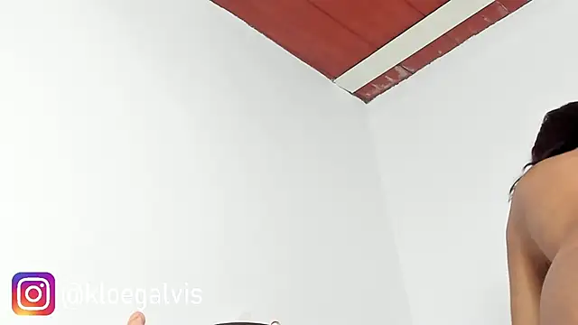 kloe-squirts - Kloe-squirts's free webcam - UK Sex Cams