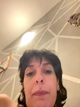 Piggiteablacktea webcam