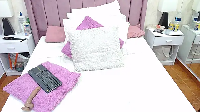 AriannaAdames webcam