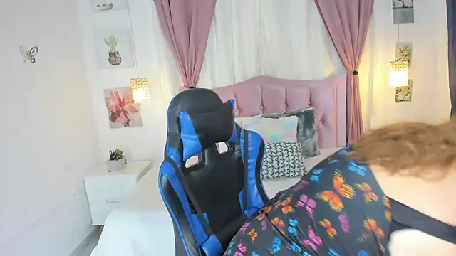 IsabellaHot01 webcam