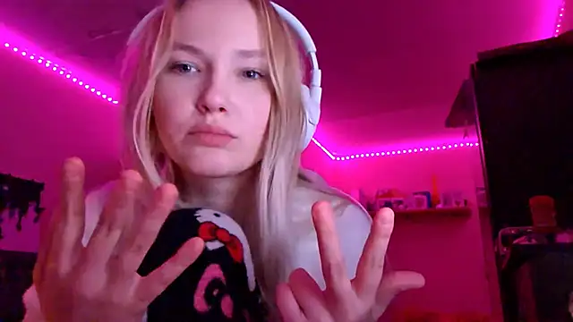 KarinRobertson webcam