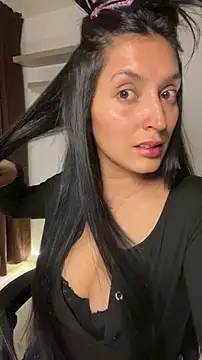 ana_u (F young) - ride dildo orgams