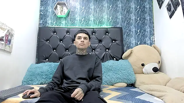 exotic_hot_couple webcam