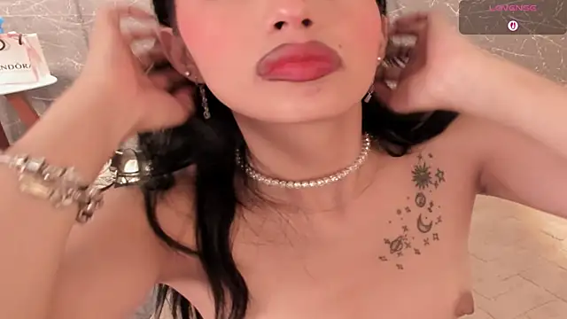 Miss_Charlottet webcam