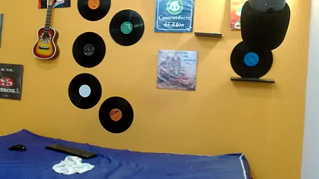 skinnyverus18 webcam