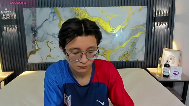 santiagorusso18 (M twink) - great show cum