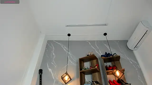 mirandahaguen - MirandaHaguen's free webcam - UK Sex Cams