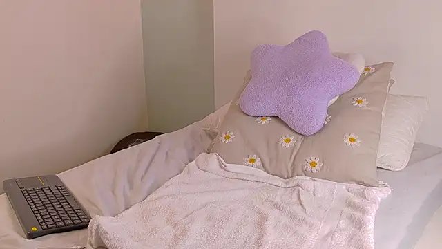 parisfox_ (F young) - striptese and oil body