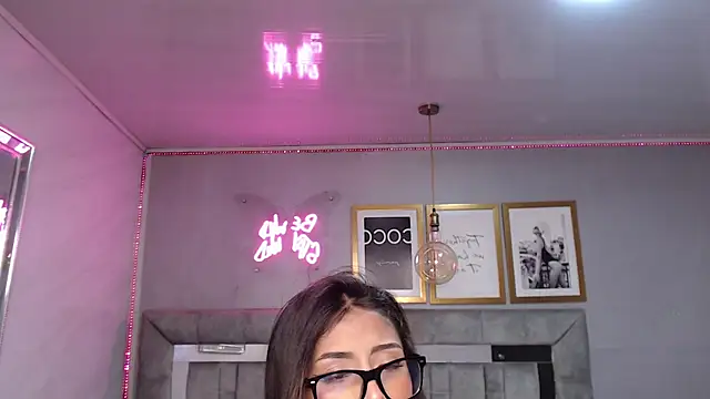 cute_martina_v (F teen) - Naked