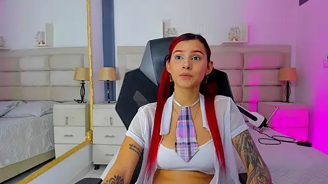 cinthiacollins (F teen) - kiss+ Turn Around💋