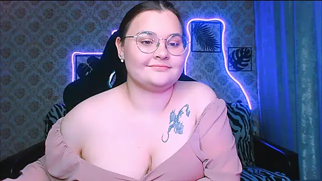 InLoveWithLife26 webcam