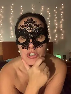 massagistahotbrunette webcam