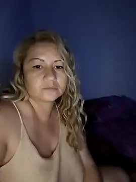 Karoline_milf_hot webcam