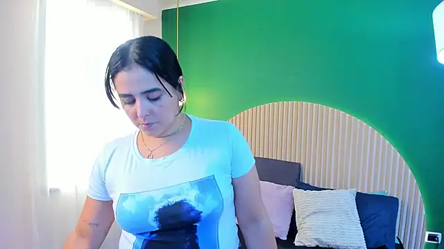 taylor_bennet (F milf) - 3 fingers in my butt