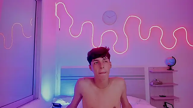 luccas_ferreira (M twink) - big cum