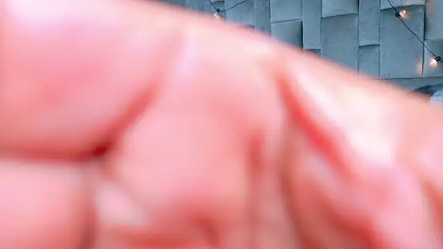 RiriiBrunette__ webcam