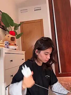 Adriennesexxx webcam