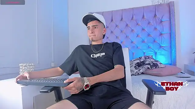 Ethan_Boy_ webcam
