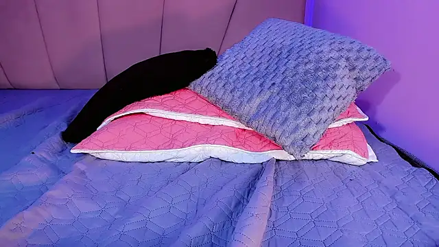 valeriaaguilar (T teen) - the cutest and most expensive angel