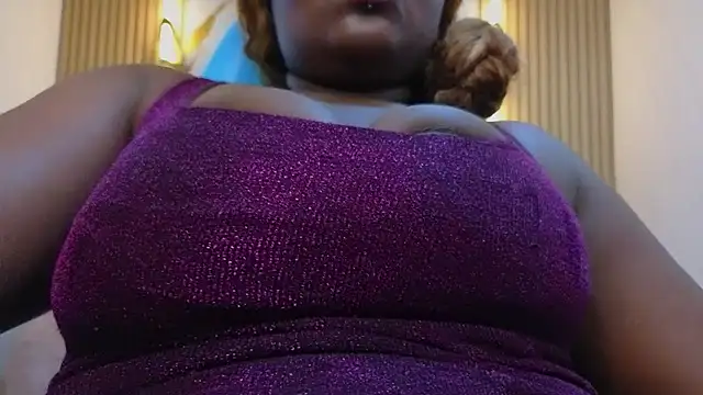 soffia_b (F teen) - Ride Dildo x 1 min