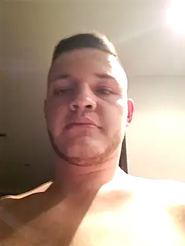 Yourbadboy69rrr webcam