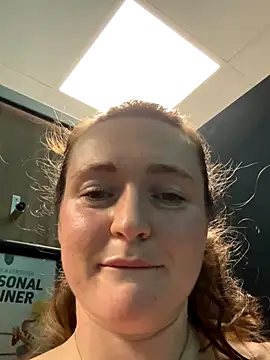 BustyBonnieUK webcam