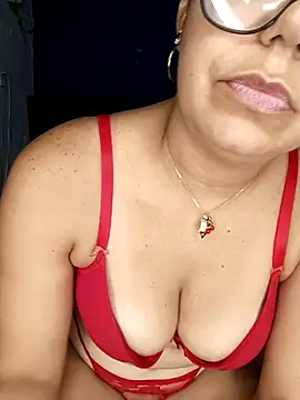 MilfTentasion webcam