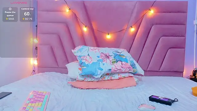 hornybarelylegalgirl