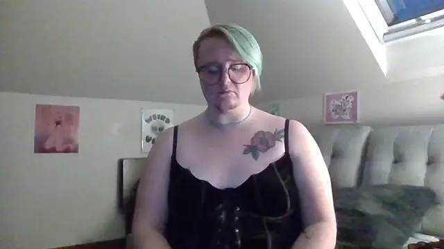 queerlyjaz webcam
