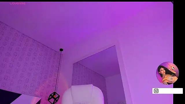 MiissCharlotte webcam