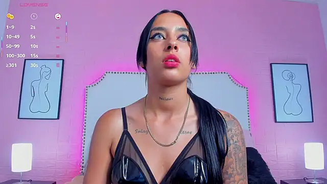 charlotte_kisss webcam