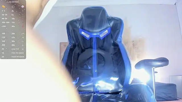 lissalittlee - Lissalittlee's free webcam - UK Sex Cams