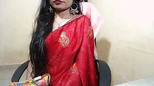 rubi-ji (F young) - boobs show