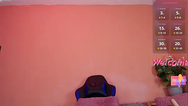 giordanapinoo (F young) - fuck pussy big dildo and squirt