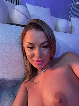 kirstievegas (F young) - Give this body some love🎁last tip