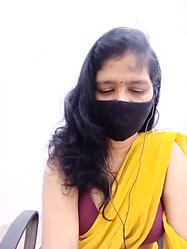 Lucky-Deepthi webcam