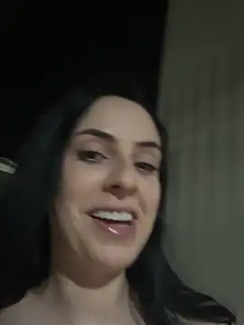 soufeia (Ask my age) - Peitos+1m massageando a buceta na rua🥺