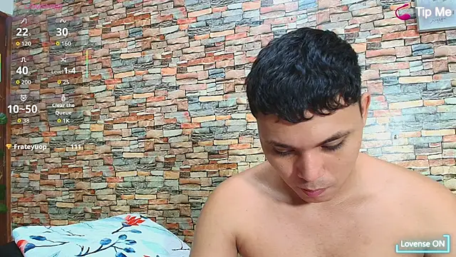 couple_lovelyds webcam