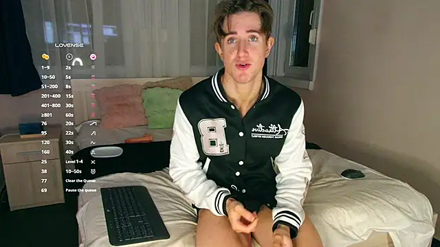 christianlevine_ (M young) - hard cock