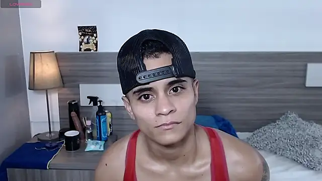 Liiamthompson webcam