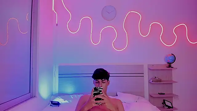 luccas_ferreira (M twink) - big cum