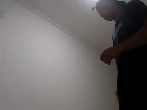 JUNINHOLEKEJR webcam