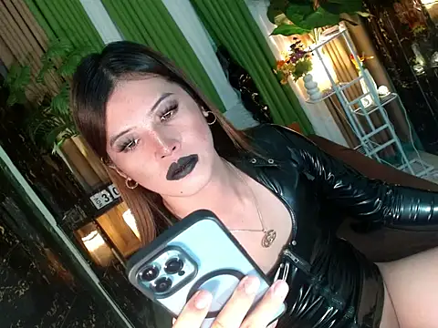 Queen_kendalx19 webcam