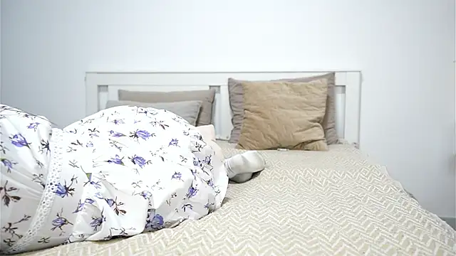 SharronAramini webcam