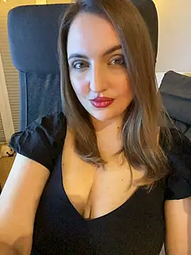 alisaalisaa - AlisaAlisaa's free webcam - UK Sex Cams