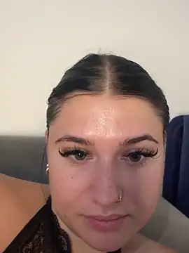 KimberlyBlue live show on StripChat 