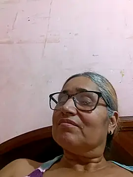 _candi (F mature) - Panty en el pussy